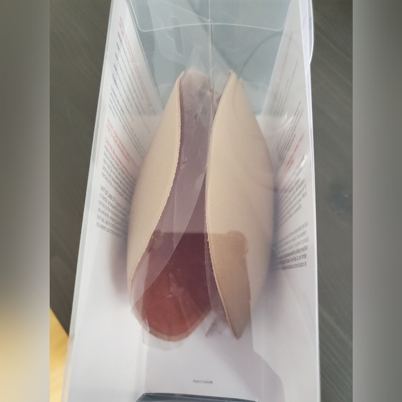 Adjust The Bust Adhesive Bra, Cup Size B - Picture 4 of 9